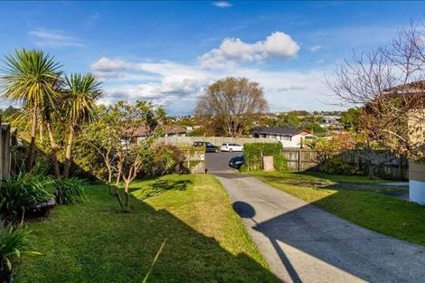 Photo of property in 15 Yule Place, Massey, Auckland, 0614