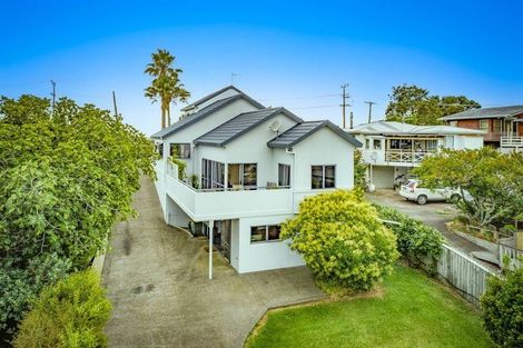 Photo of property in 62 Stanmore Bay Road, Stanmore Bay, Whangaparaoa, 0932