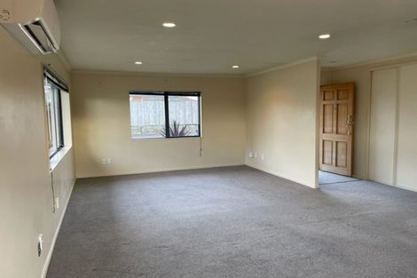 Photo of property in 26 Carisbrook Crescent, Papakura, 2110