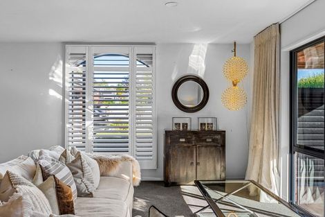 Photo of property in 100 Gardiners Road, Harewood, Christchurch, 8051