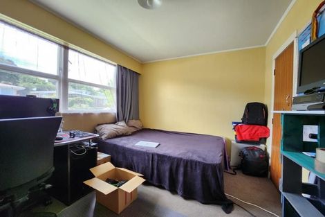 Photo of property in 18 Catherine Crescent, Paparangi, Wellington, 6037