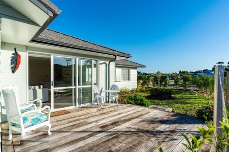Photo of property in 2 Stingray Lane, Mangawhai Heads, Mangawhai, 0505