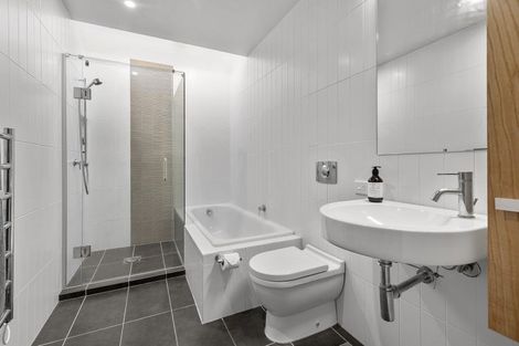 Photo of property in 17 Boardwalk Lane, Seatoun, Wellington, 6022