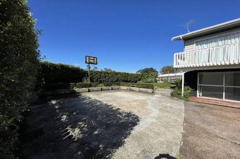 Photo of property in 1 Beldon Place, Pakuranga Heights, Auckland, 2010