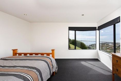 Photo of property in 17 Law Lane, Mount Pleasant, Christchurch, 8081