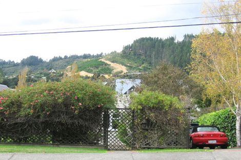Photo of property in 15 Jocelyn Crescent, Pinehaven, Upper Hutt, 5019