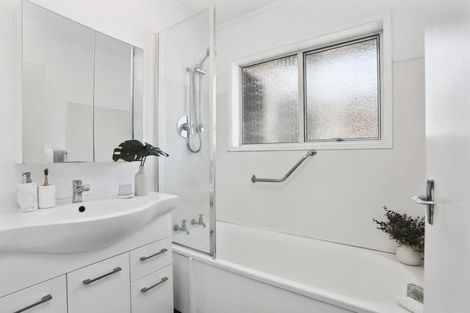 Photo of property in 1/121 Gardner Avenue, New Lynn, Auckland, 0600