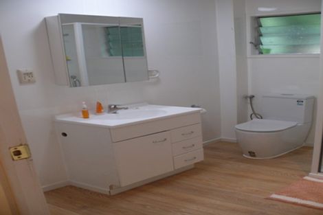 Photo of property in 17 Tawini Road, Titirangi, Auckland, 0604