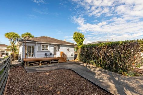 Photo of property in 2/47 Mildmay Road, Henderson, Auckland, 0610