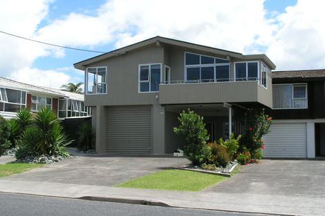 Photo of property in 1/315 Lake Road, Hauraki, Auckland, 0622