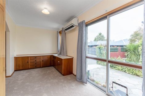 Photo of property in 2/77 Roberta Drive, Somerfield, Christchurch, 8024