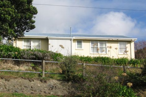 Photo of property in 18 Waiuta Street, Titahi Bay, Porirua, 5022