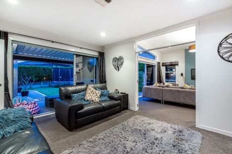 Photo of property in 28 Nelson Avenue, Aotea, Porirua, 5024