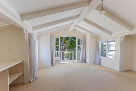 Photo of property in 16 Grey Street, College Estate, Whanganui, 4500