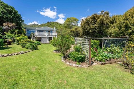 Photo of property in 2 Tui Crescent, Waikanae, 5036