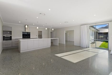 Photo of property in 4 Avalanche Place, Wanaka, 9305