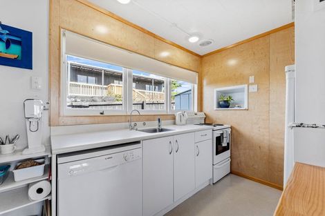 Photo of property in 6 Dalton Road, Snells Beach, 0920