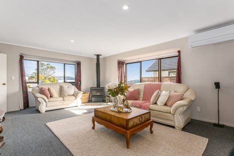 Photo of property in 21 Landsdowne Terrace, Karori, Wellington, 6012