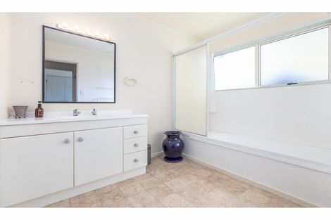 Photo of property in 19 Brookvale Park, Stanmore Bay, Whangaparaoa, 0932