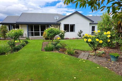 Photo of property in 17 Elliott Crescent, Havelock North, 4130