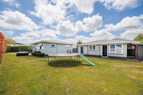 Photo of property in 2 Anzio Place, Awapuni, Palmerston North, 4412