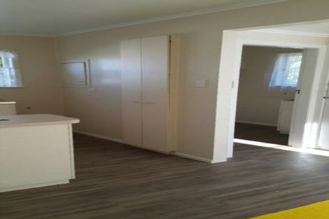 Photo of property in 16 Tawa Crescent, Manurewa, Auckland, 2102