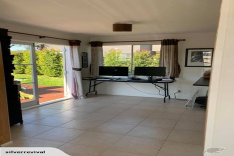 Photo of property in 1/16 Stanley Road, Glenfield, Auckland, 0629