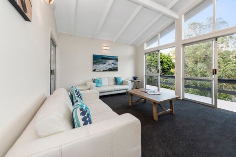 Photo of property in 19 Wirihana Road, Titirangi, Auckland, 0604