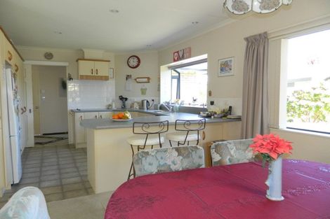 Photo of property in 11 Oakridge Drive, Kerikeri, 0230