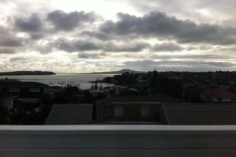 Photo of property in 1/1 Takutai Avenue, Bucklands Beach, Auckland, 2012