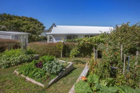 Photo of property in 11 Arero Place, Titahi Bay, Porirua, 5022