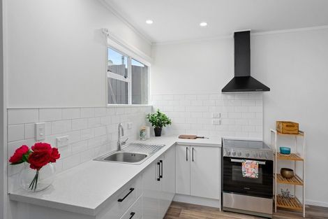 Photo of property in 6a-b Simcox Street, Otaki Beach, Otaki, 5512