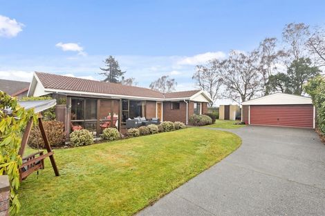 Photo of property in 31 Solomon Avenue, Redwood, Christchurch, 8051