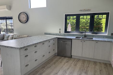 Photo of property in 16 Beach Crescent, Waikuku Beach, 7473