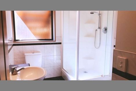 Photo of property in 17a Grassways Avenue, Pakuranga, Auckland, 2010