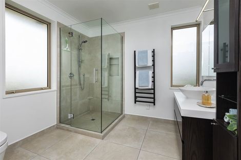 Photo of property in 135a Avonhead Road, Avonhead, Christchurch, 8042