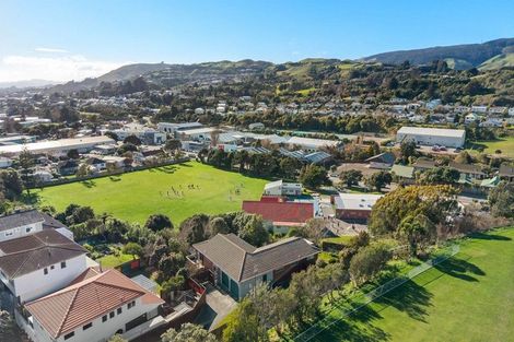 Photo of property in 2 Mckeefry Grove, Tawa, Wellington, 5028