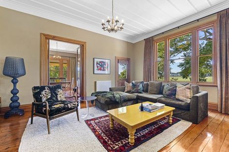 Photo of property in 137 Egmont Road, Hillsborough, New Plymouth, 4372