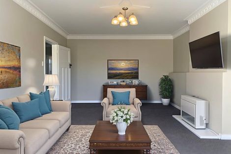 Photo of property in 73 Whites Line East, Waiwhetu, Lower Hutt, 5010