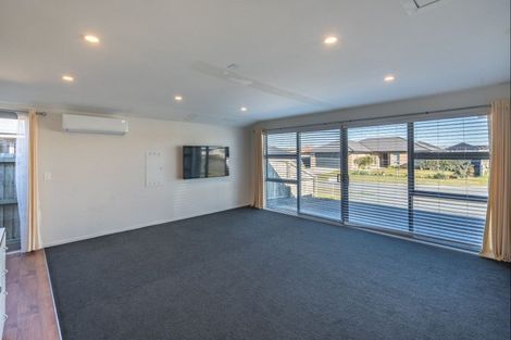 Photo of property in 10 Shale Court, Rolleston, 7614