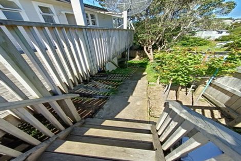 Photo of property in 42 Bracken Road, Paparangi, Wellington, 6037