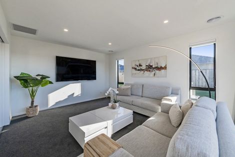 Photo of property in 30 Te Kanawa Lane, Rolleston, 7615