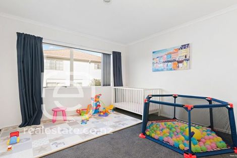 Photo of property in 2 Casabella Court, Northpark, Auckland, 2013