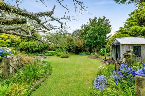 Photo of property in 37 Flint Road West, Stratford, 4332