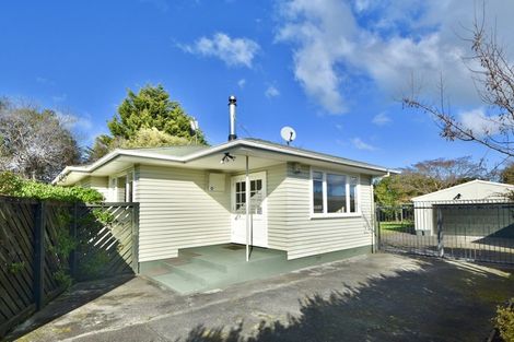 Photo of property in 15 Charles Street, Carterton, 5713