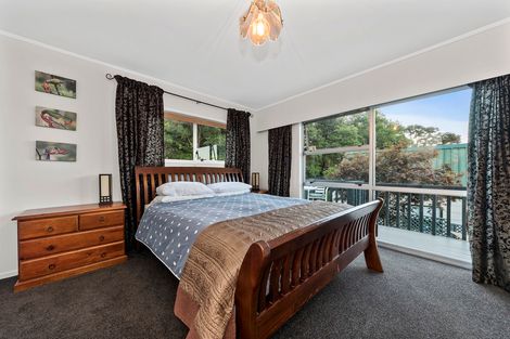 Photo of property in 19 Wirihana Road, Titirangi, Auckland, 0604