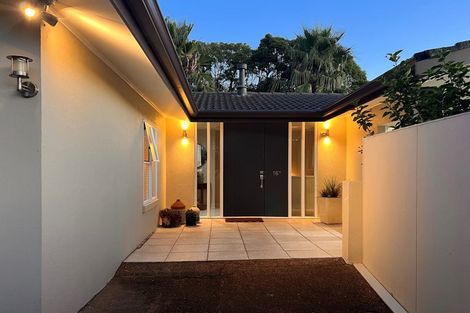 Photo of property in 16b Maunganui Road, Birkenhead, Auckland, 0626