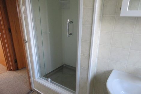 Photo of property in 2/39 Buckingham Crescent, Manukau, Auckland, 2025