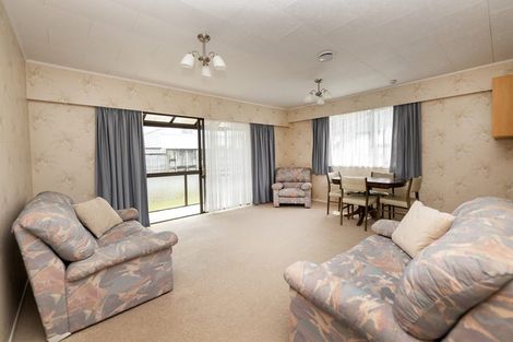 Photo of property in 2/151 Carrington Street, Lower Vogeltown, New Plymouth, 4310