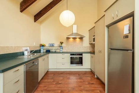 Photo of property in 17 Nehru Place, Cashmere, Christchurch, 8022